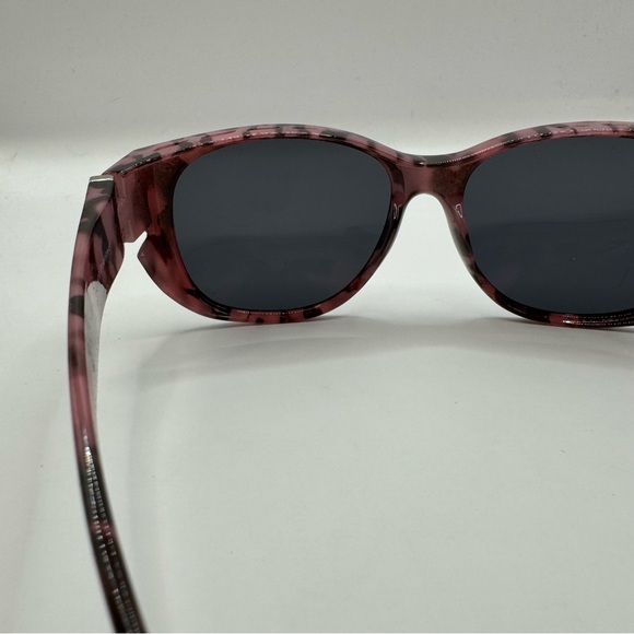 Privé Revaux | Pink Tortoiseshell Polarized Sunglasses - Picture 6 of 8